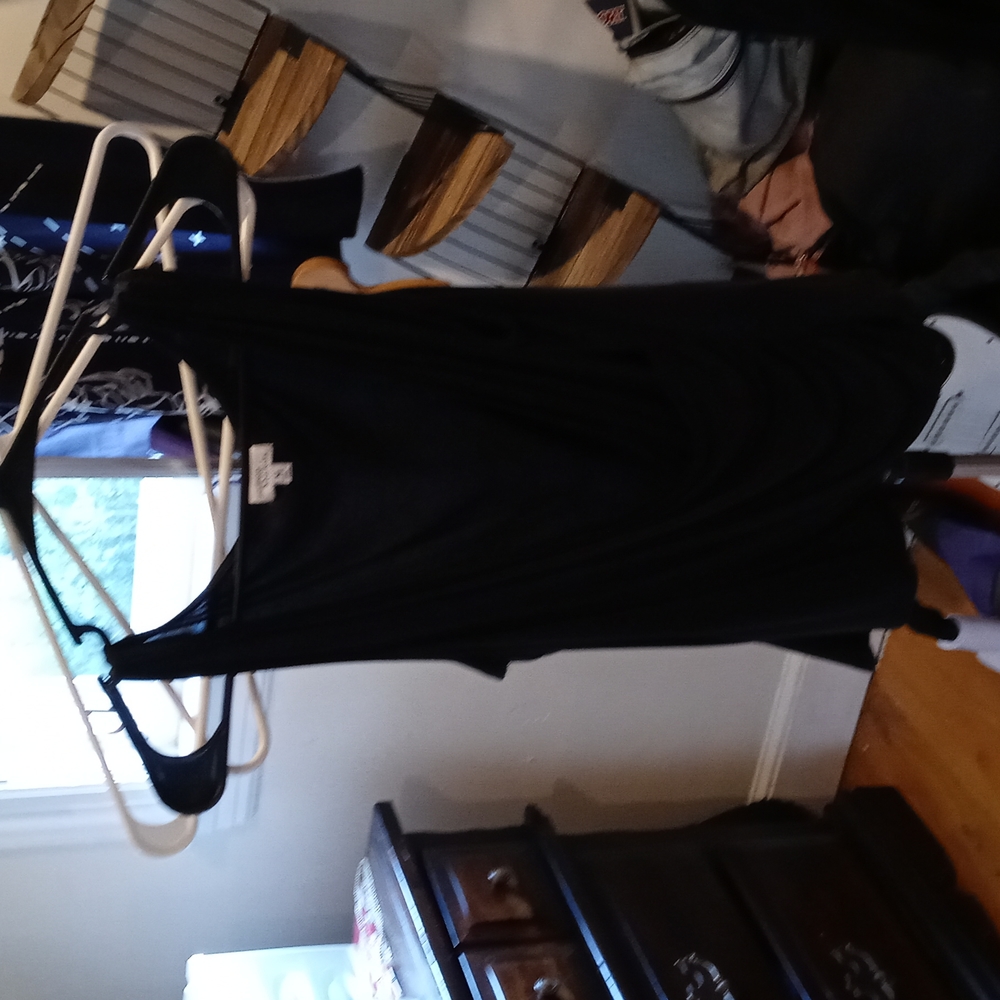 Tank top with a deep V Line size medium color is black